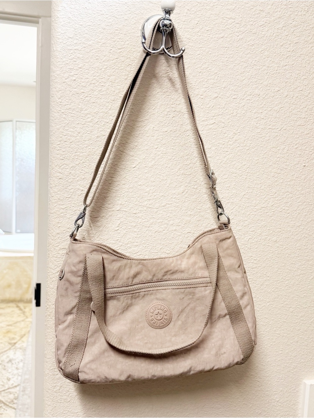Kipling Waylon Medium Shoulder Bag Tan